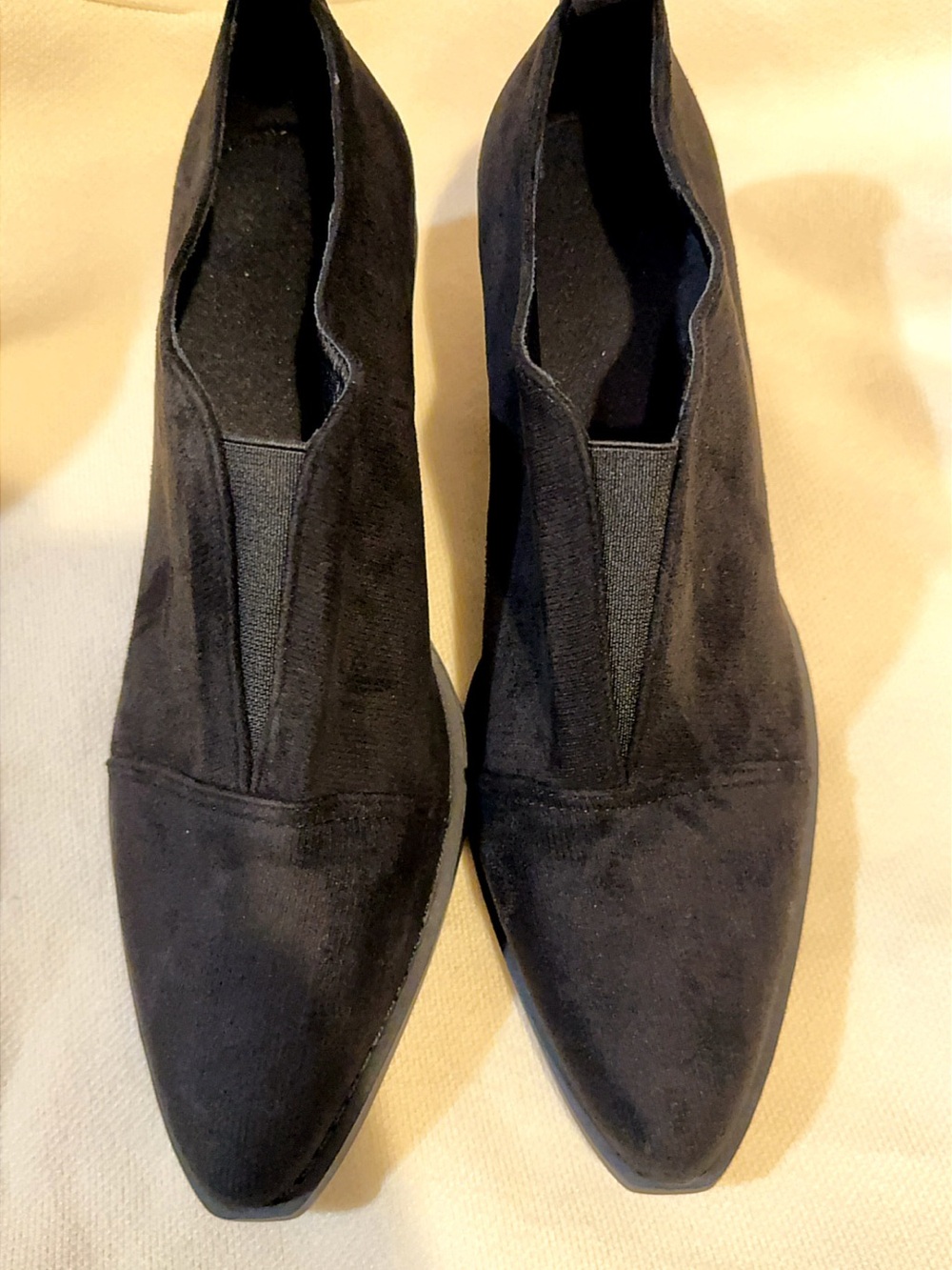 Women's Black Suede Pointed Slip-On Shoes